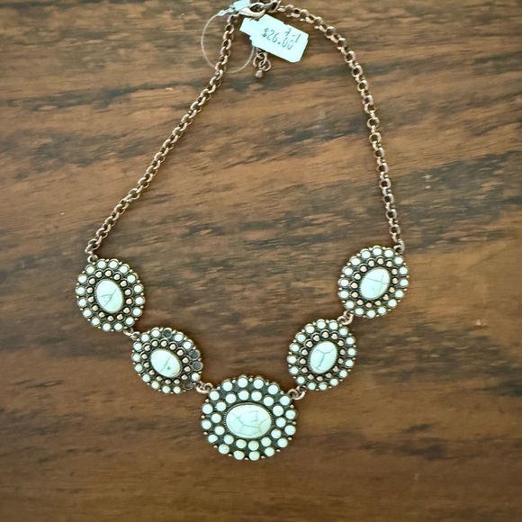 Elegant Gold and Cream Statement Necklace - Picture 1 of 3